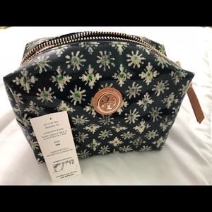 🔥🔥NWT Tory Burch Brigitte makeup bag/ case🔥🔥